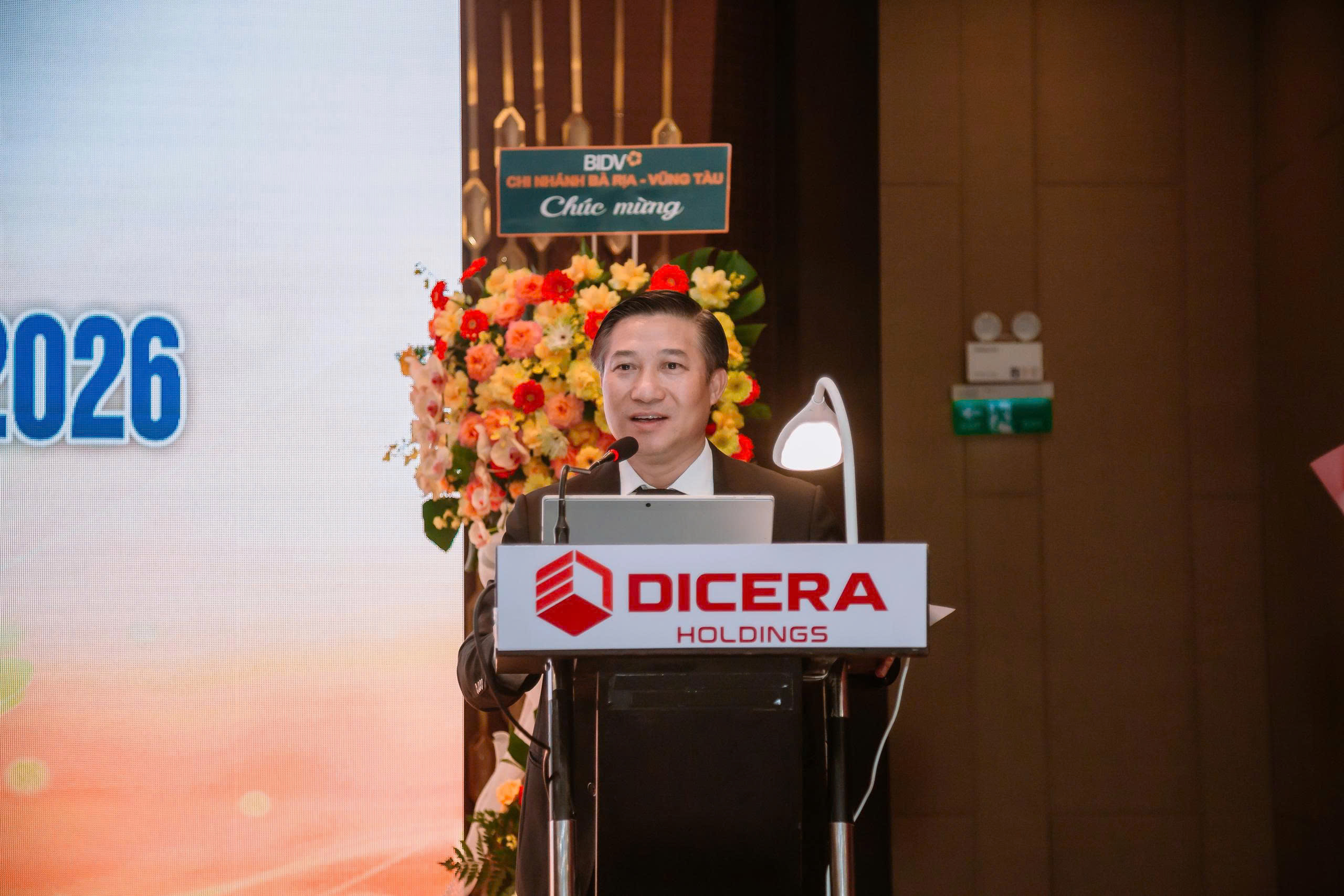 Ông Lê Đình Thắng - Chủ tịch HĐQT báo cáo tại Đại hội